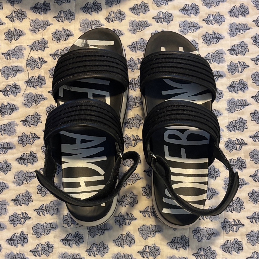 Voile Blanche Black Sandals